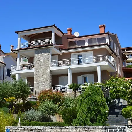 Apartment Flavia Rabac