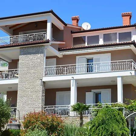 Flavia Apartment