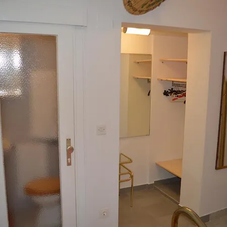 Flavia Apartment *